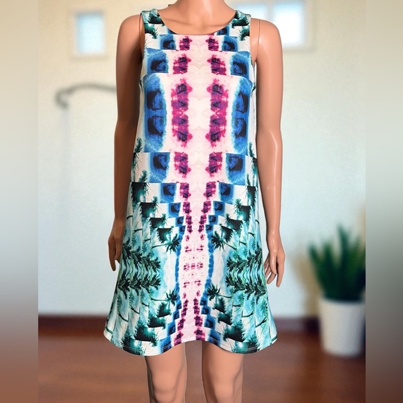OOTD Nordstrom Rack Dresses & Skirts - OOTD Nordstrom Rack. NWT. Cut Out Back. Beach, Party, Summer. Size Small.